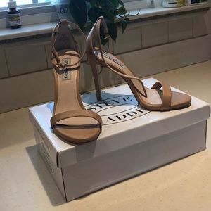 Steve Madden Stecy Ankle Strap Nude heels